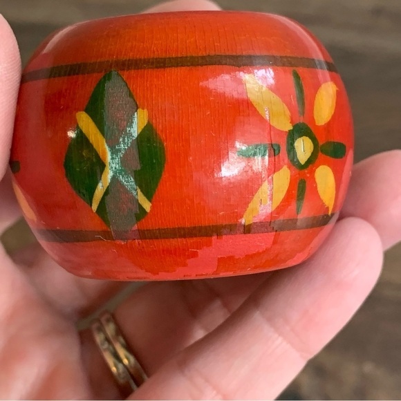 Set of 4 Hand Painted Carved Wood Napkin Holders - Picture 8 of 8